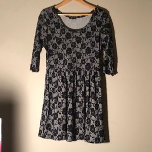 Quarter Sleeve Length Lace-Like Rose Dress L